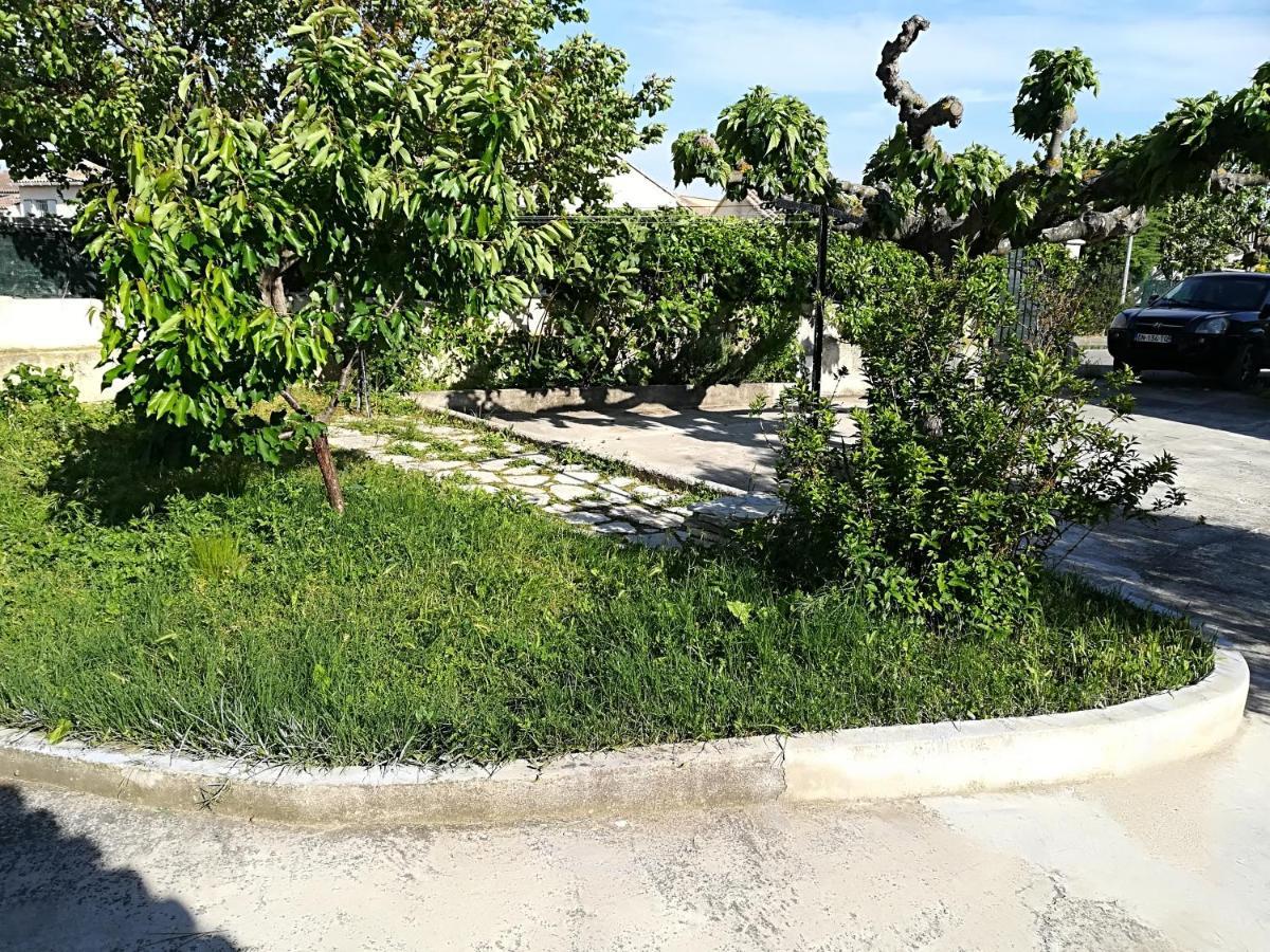La Maison D'Ogooue Carpentras Bagian luar foto